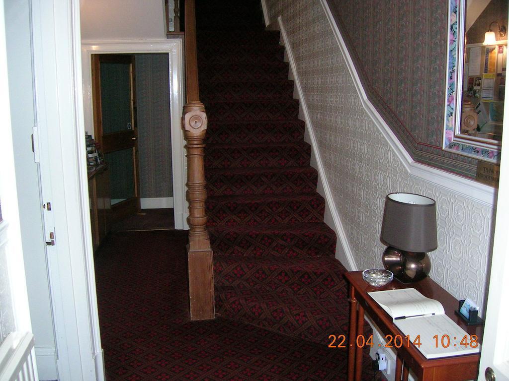 Achnacarry Guest House Perth Exterior foto